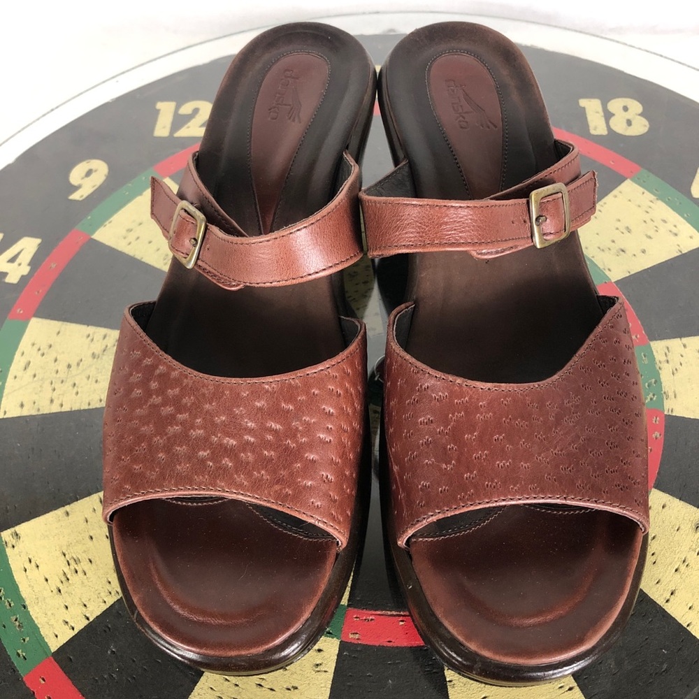 Dansko Sandals Women’s Size 39 Brown Tooled Leather Strappy Comfort Clogs Nurse. - Picture 7 of 11